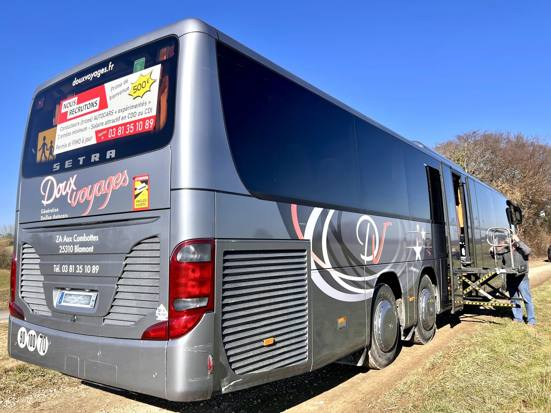 Autocar Doux Voyages — vue extérieure 6