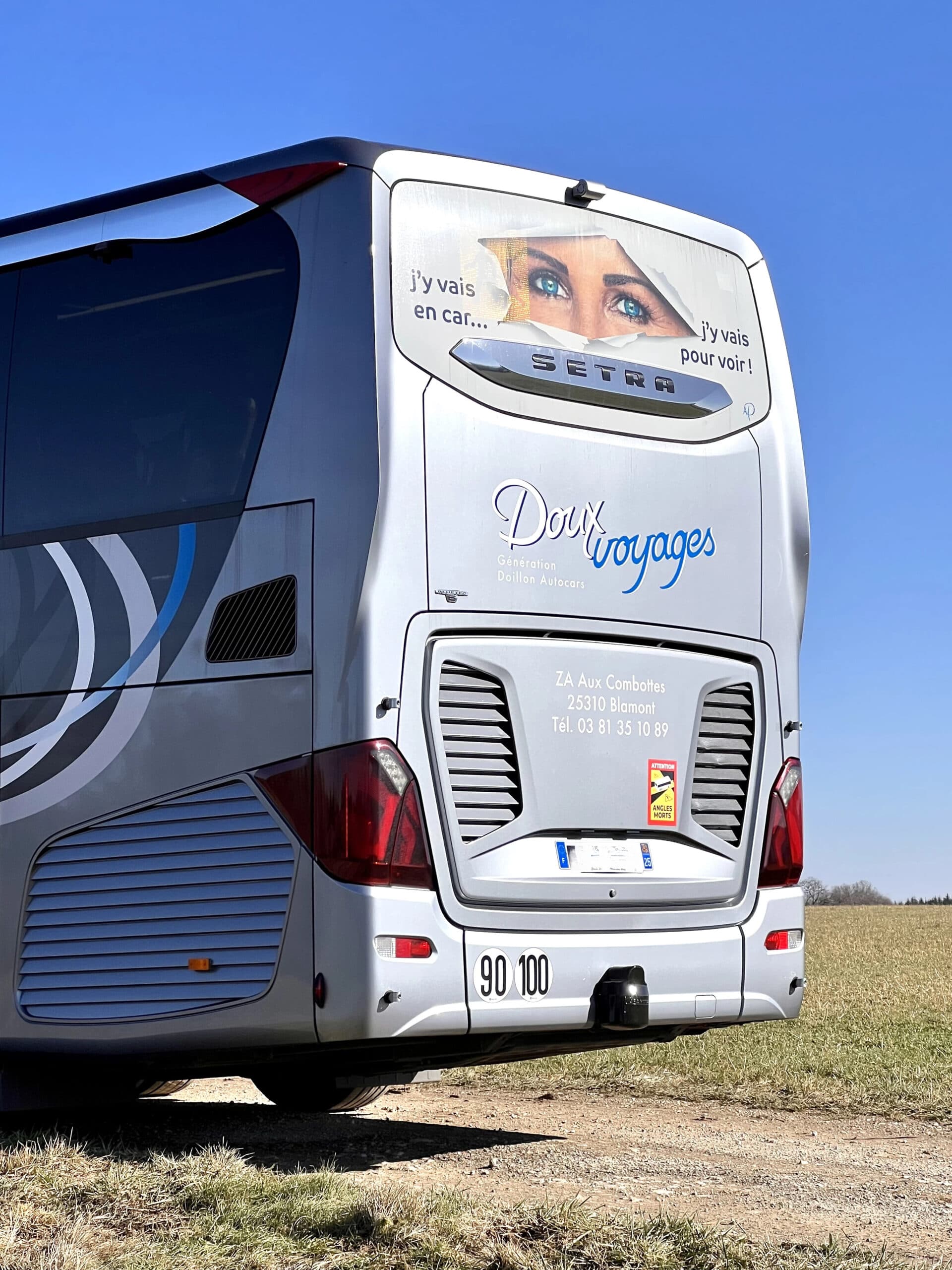 Autocar Doux Voyages — vue extérieure 7